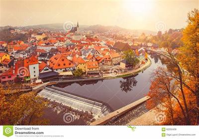 快速融入游戲圈 專業(yè)網(wǎng)絡(luò)手游搬磚賺錢游戲的優(yōu)勢解析及動漫游戲開發(fā)機遇